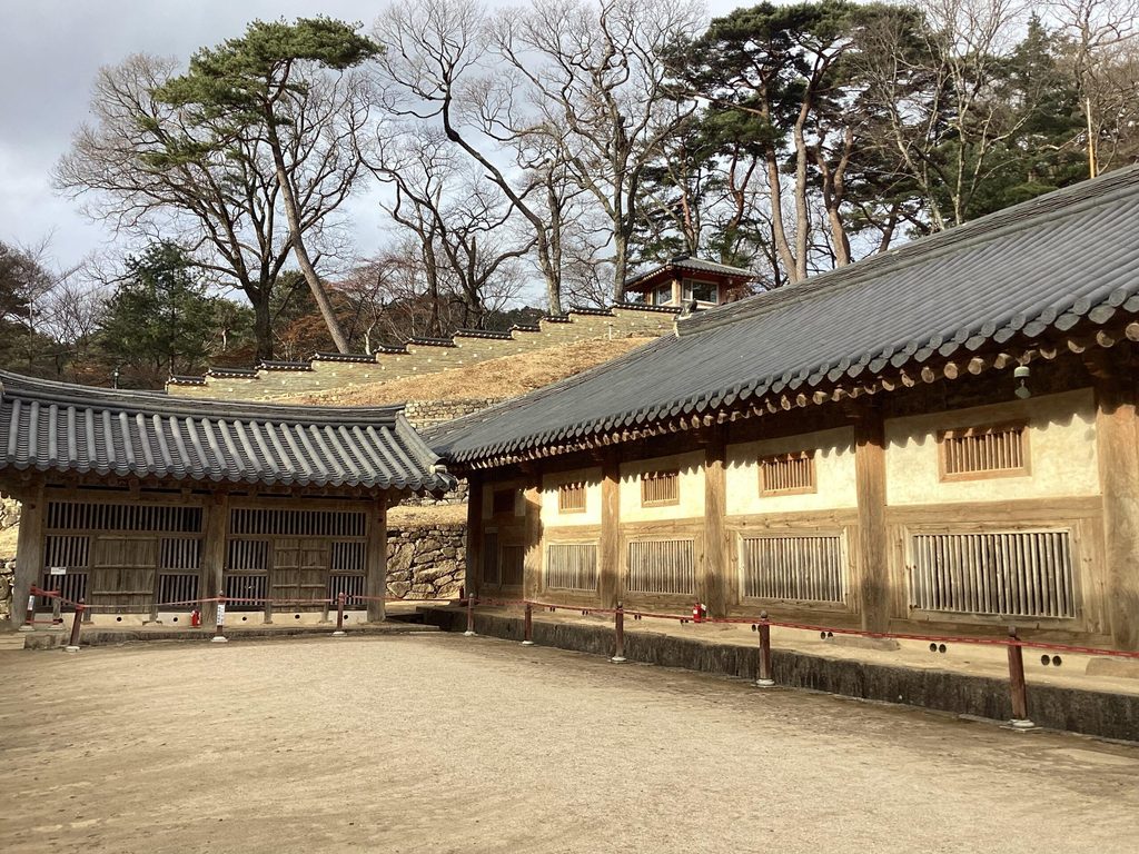 Dhamma treasure temple sutra storage