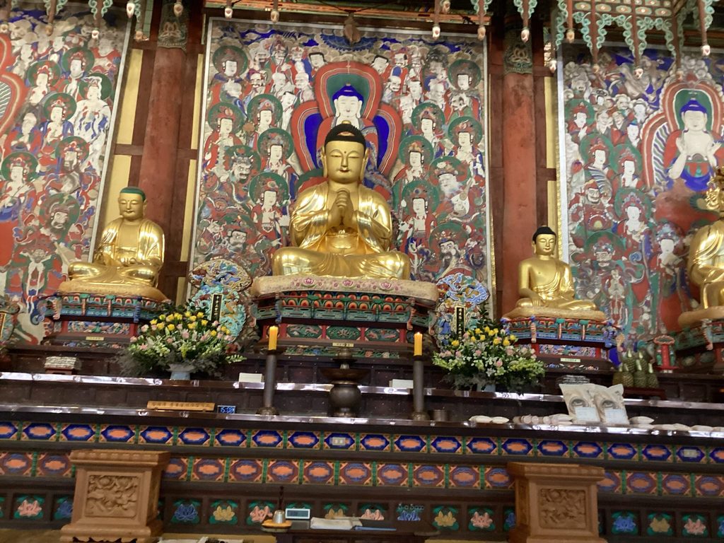 Dhamma Treasure Temple temple alter